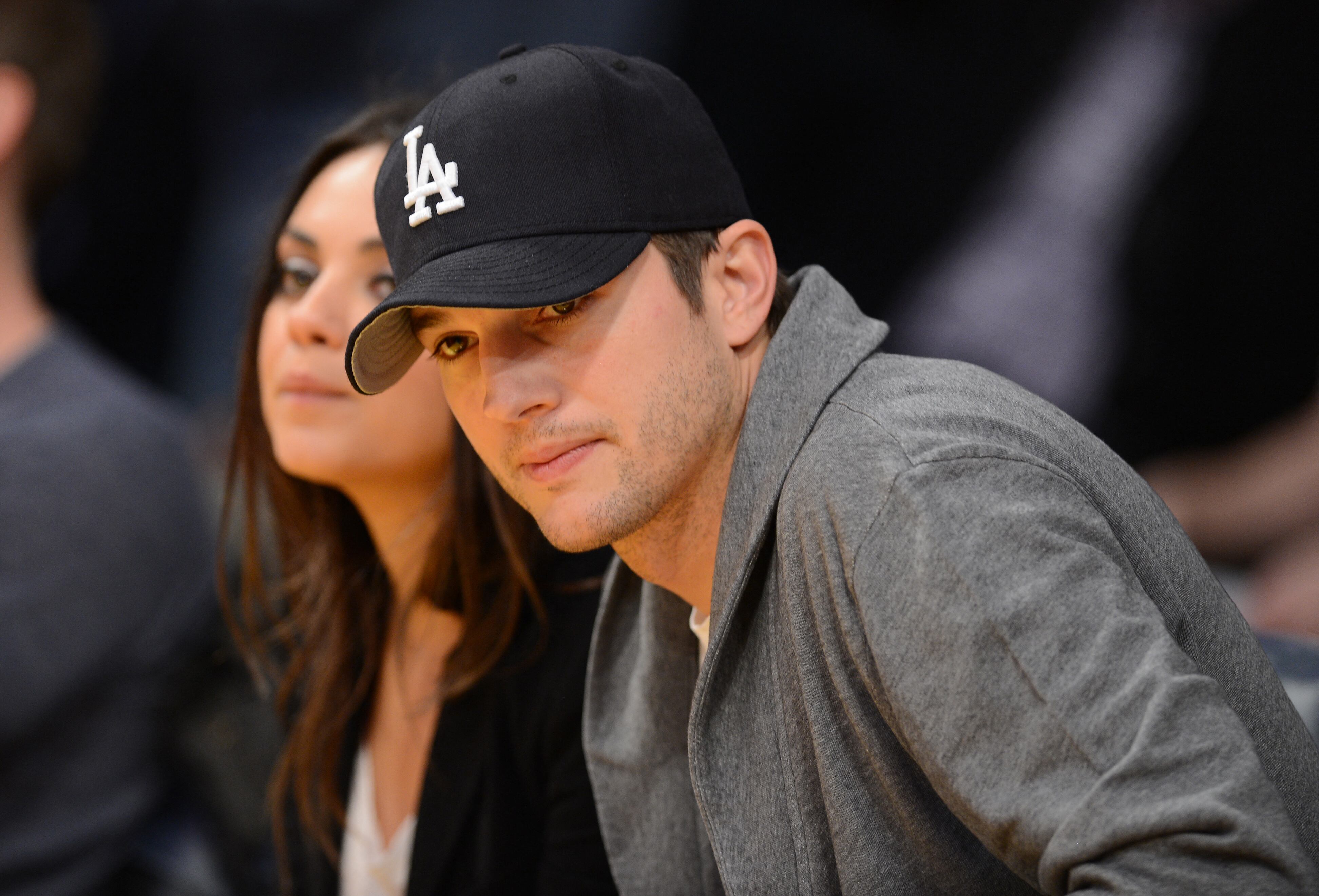 Ashton Kutcher afirmó que se siente "afortunado de estar vivo" (Foto: AFP)