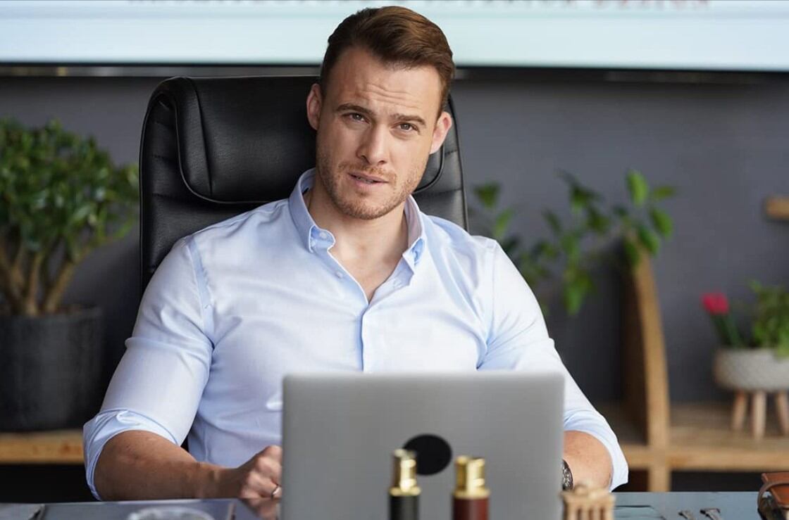 Kerem Bürsin en la telenovela "Love Is in the Air". (Foto: MF Yapım)