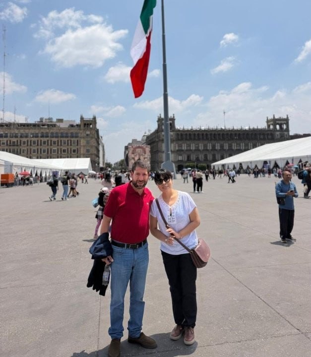 Betssy Chávez hace turismo en México. (@raul_olaechea)