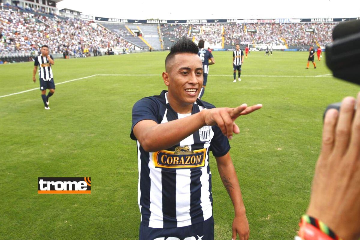 Christian Cueva usaría otra camiseta para el toirneo local (Foto: GEC)