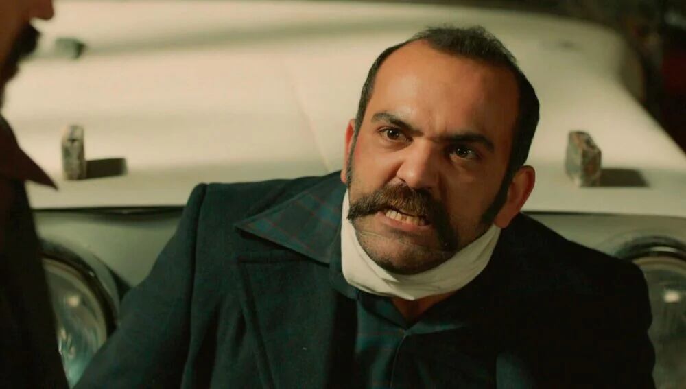 Fikret secuestra a Vahap en "Tierra amarga" (Foto: Tims & B Productions)