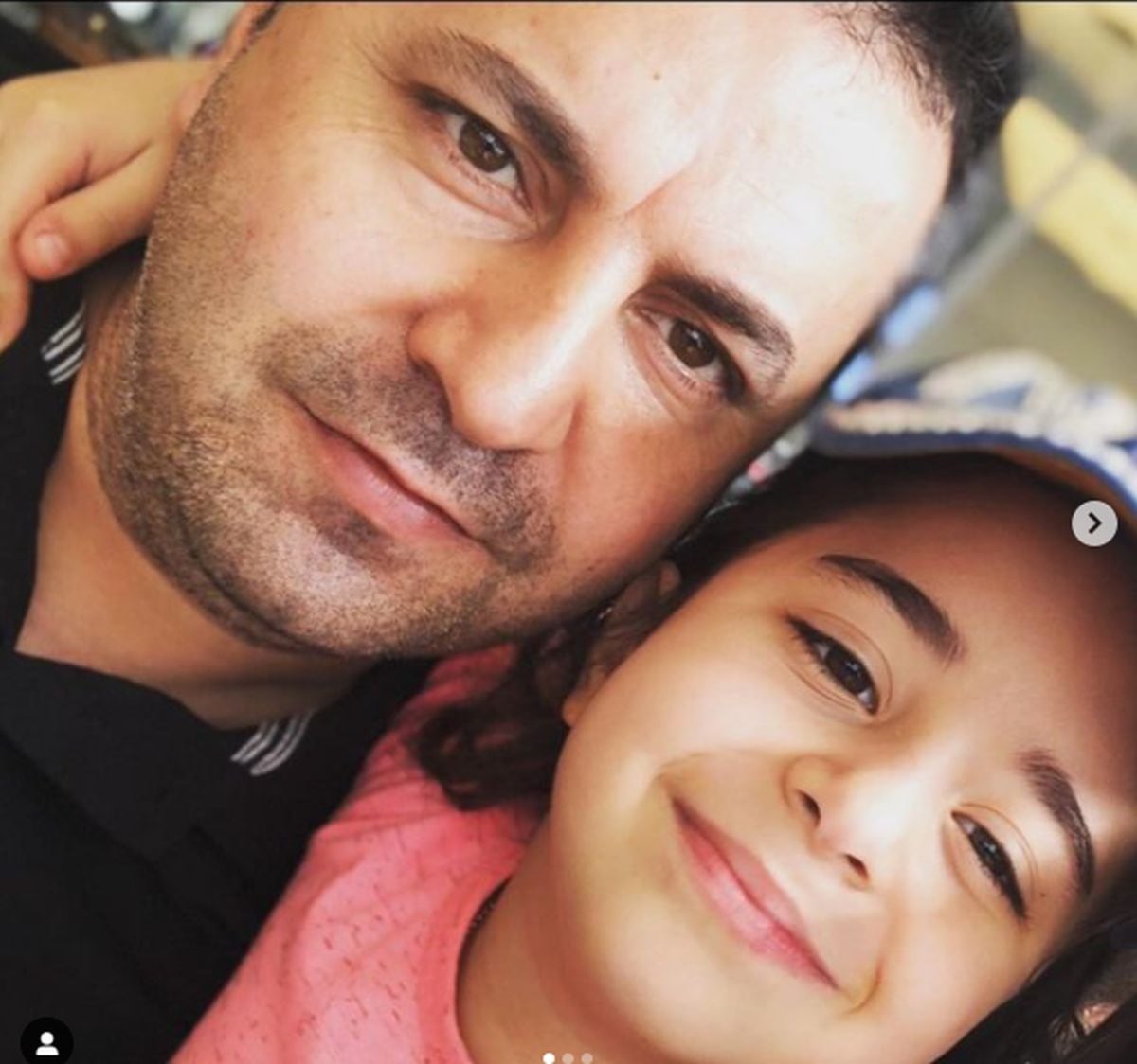 Como todo padre, cuida con mucho empeño a su hija. (Foto: Beren Gökyildiz / Instagram)