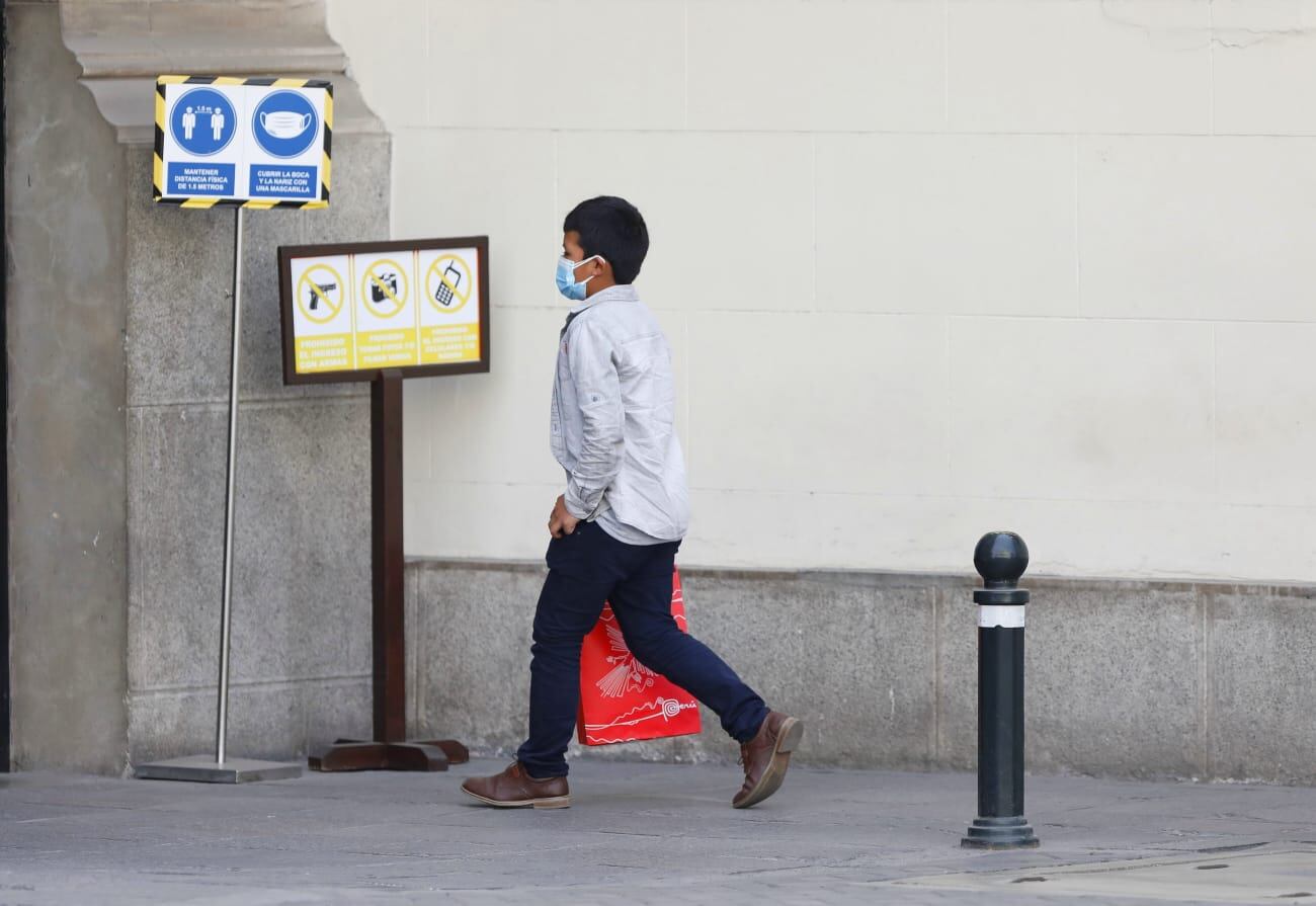 Llegada de niños a la celebración del cumpleaños de la hija menor del jefe de Estado en Palacio de Gobienro. (Foto: César Bueno @photo.gec)