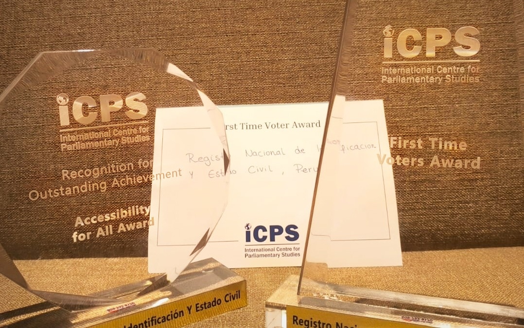 Premio y reconocimiento recibido por el Reniec de parte de la International Centre for Parliamentary Studies (Centro Internacional de Estudios Parlamentarios de Londres)