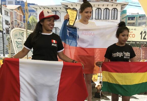 Dejando en alto la bandera blanquirroja en una competencia internacional.