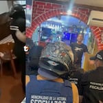 Dueño de pizzería dispara contra fiscalizadores en confusión