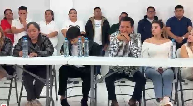 Conferencia de prensa de La Bella Luz
