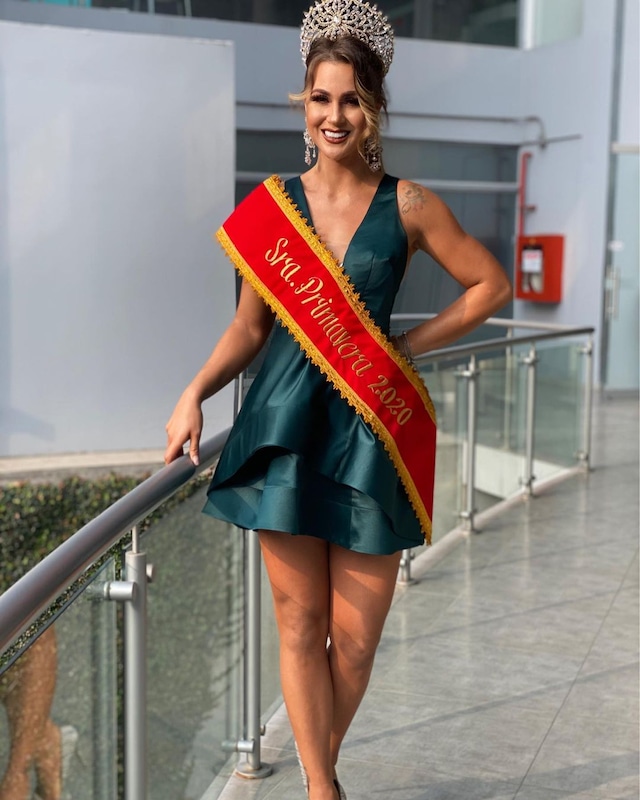 Conozca un poco más de Ducelia Echevarría, la modelo nacida en Pozuzo que fue ampayada con un hombre casado.