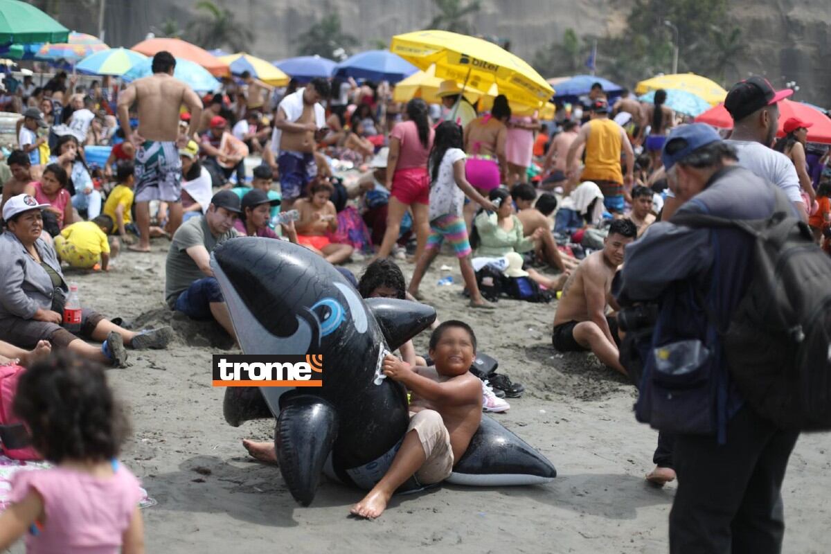 Muchas familias compartieron día playero durante el primer día del 2023. Temperatura en Lima se sigue elevando. (Foto: Julio Reaño / Trome).