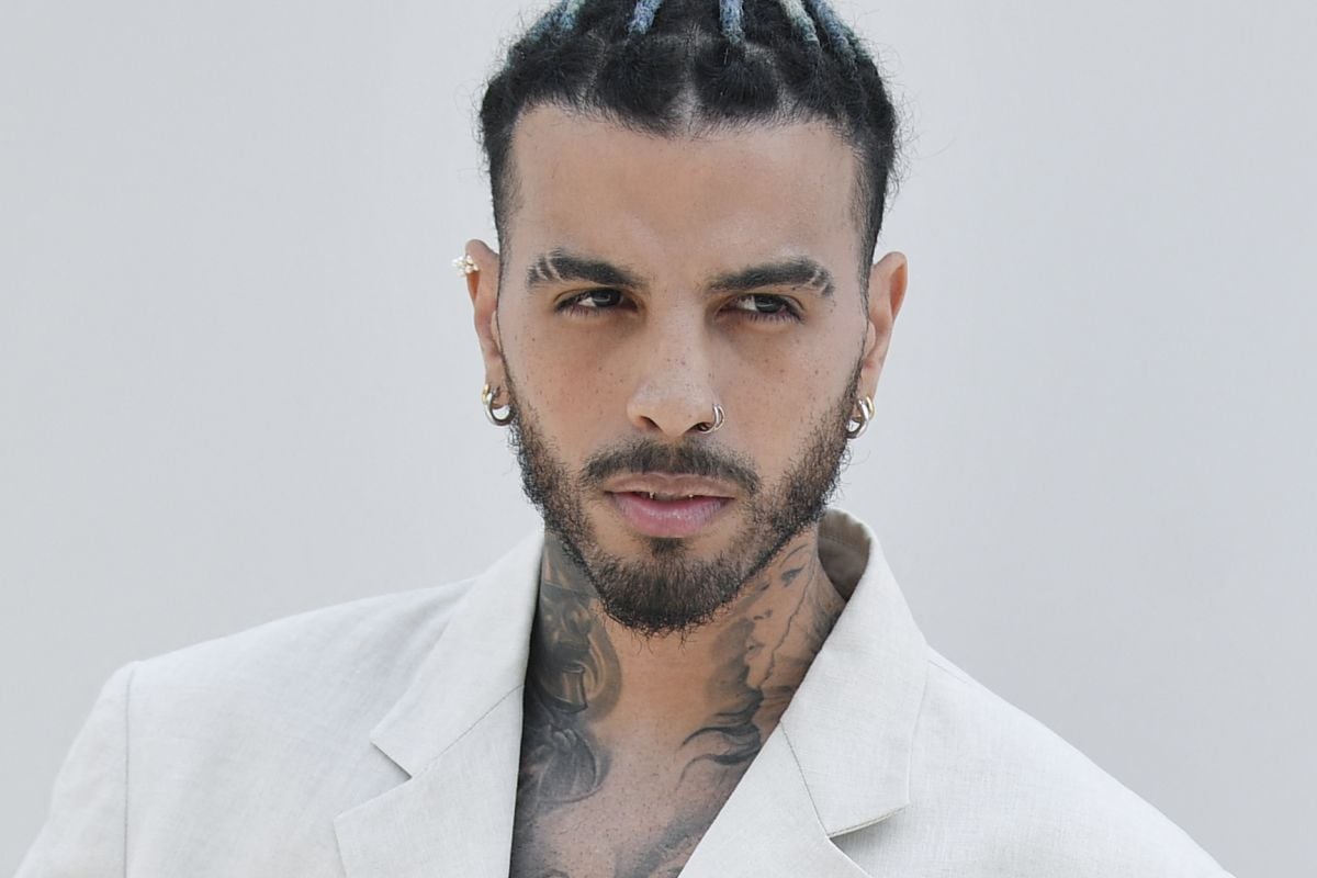 Rauw Alejandro canceló su gira por Latinoamérica y ya no tocará en Perú. (Foto: Julien de Rosa / AFP)
