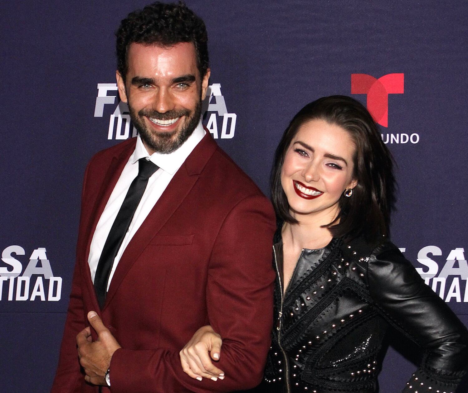 La actriz mexicana ha contado que su novio no tenía problemas en que comparta roles con José Ron (Foto: Mezcal)