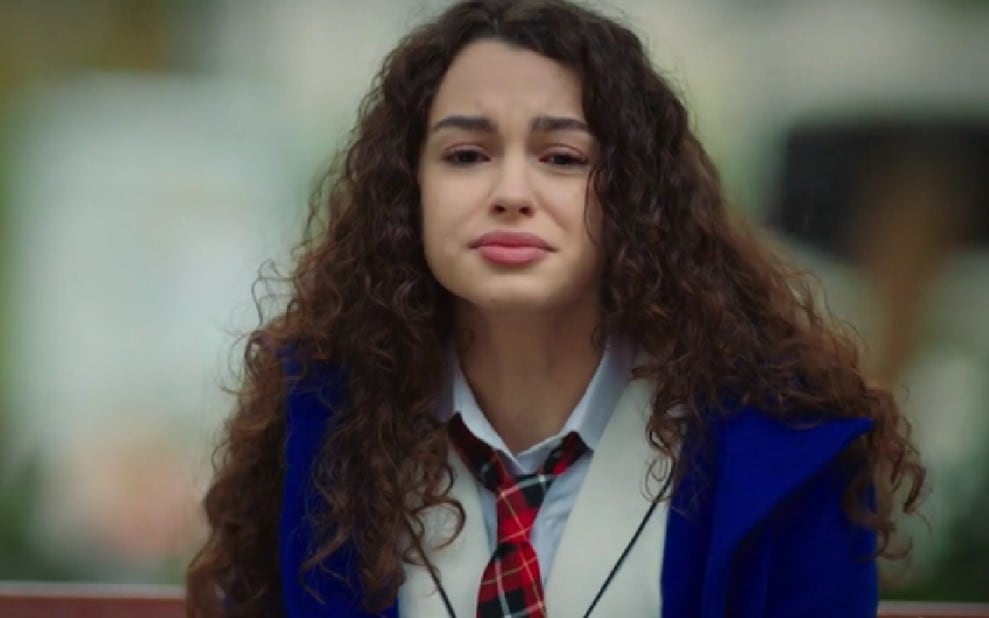 Su Burcu Yazgi Coşkun como Asiye Eren en la telenovela "Hermanos" (Foto: NG Medya)