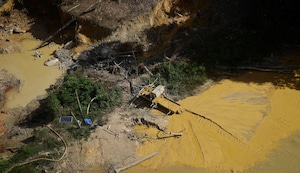 La minería ilegal mata y destruye al Perú