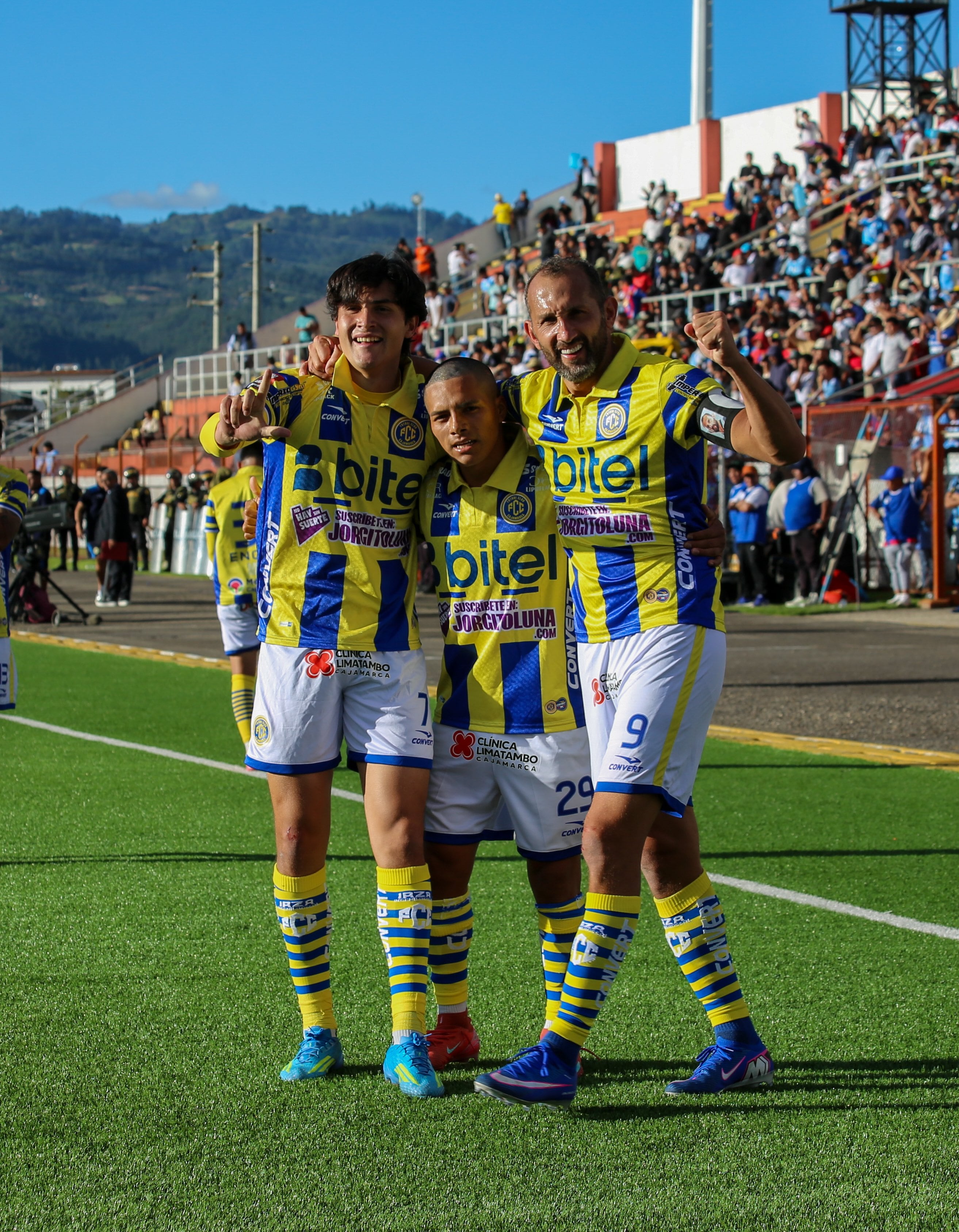 Celebra FC Cajamarca el triunfo ante Sporting Cristal. (📸 ITEA Sport / Liga1 Te Apuesto)