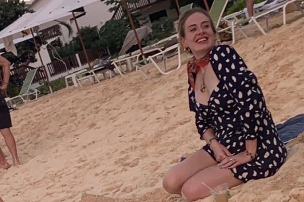 Imagen captada de Adele en una playa del Caribe (Foto: Instagram)