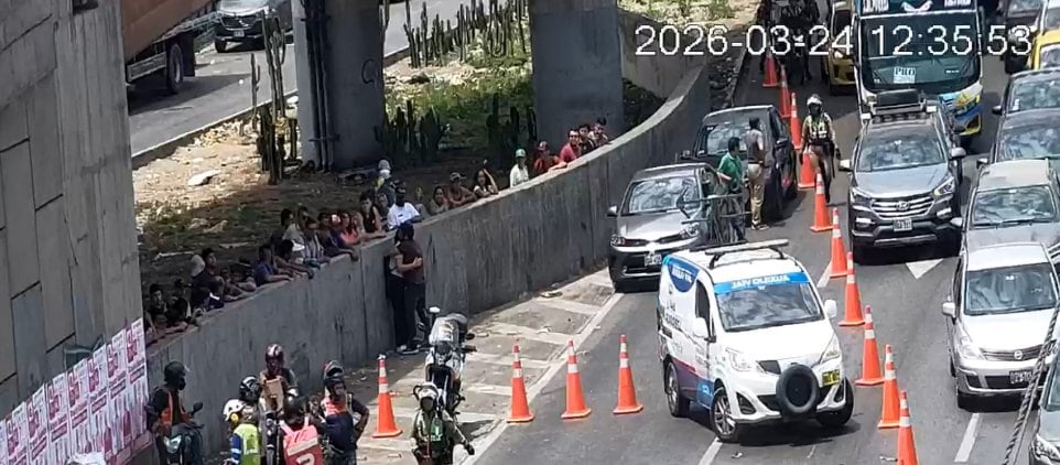 Lamentable accidente en la vía de Evitamiento. (Lima Expresa)