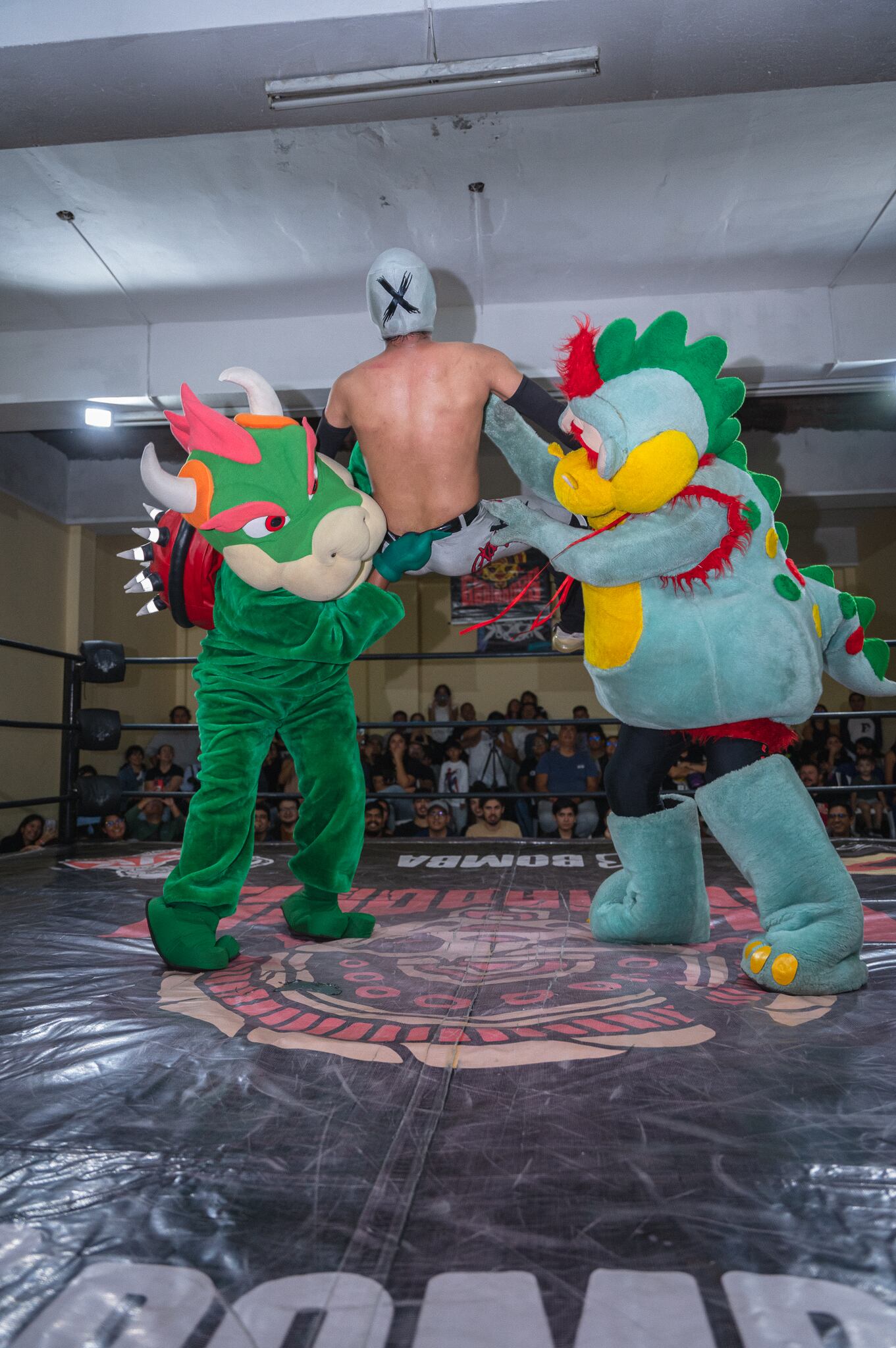 Timoteo vs. Bowser se enfrenatron en un ring de Gladiadores Perú. Foto: Jonathan Tovar.