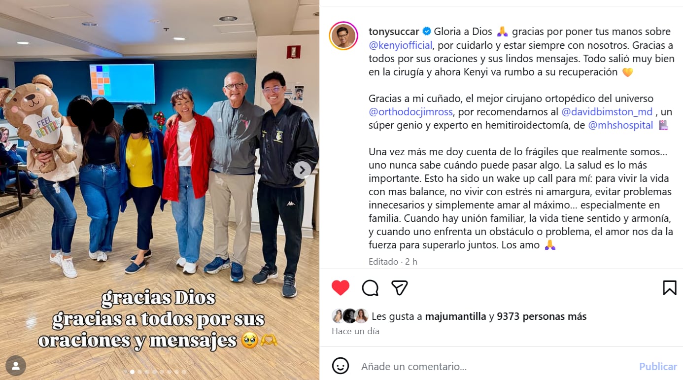 Tony Succar y sus padres, acompañando a Kenyi Succar tras operación en hospital de Miami.
