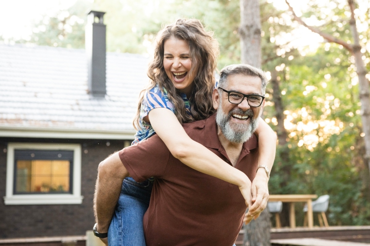 El efecto rejuvenecedor de salir con alguien menor que tú. Foto: Istock.