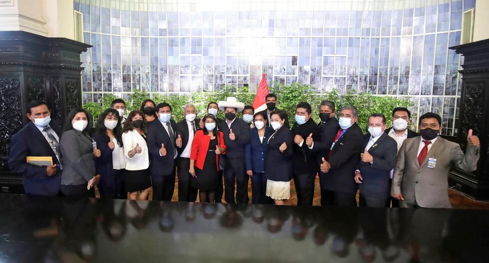 A inicios de 2022, Pedro Castillo se reunió en Palacio con varios de los subprefectos nombrados en su Gobierno.