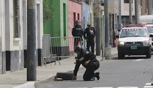 Lince: Policías detonan artefacto por falsa alarma de explosivo | VIDEO
