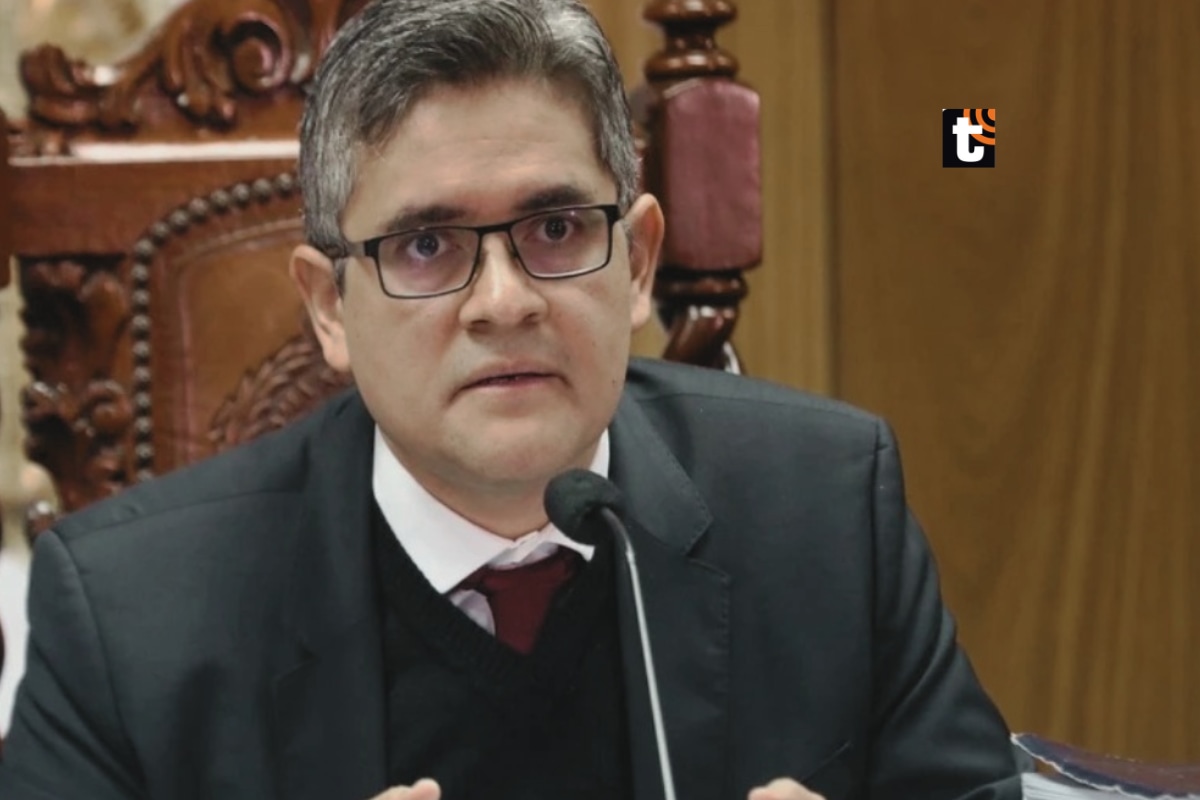 José Domingo Pérez estalla tras preguntas a su esposa.