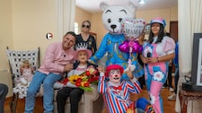 ¡A sus 101 años cantó ‘Amor eterno’! Homenajean a ‘Doña Mari’, la mamá más longeva del Callao
