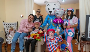 ¡A sus 101 años cantó ‘Amor eterno’! Homenajean a ‘Doña Mari’, la mamá más longeva del Callao