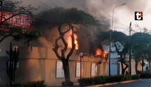 Fuerte incendio se registra en la Clínica San Pablo de Surco: Bomberos llegan a la zona
