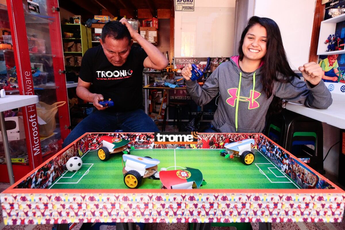 Peruano busca promover el interés de los niños en la tecnología y robótica, de forma entretenida. (Entrevista: Isabel Medina / Foto: Lenin Tadeo / Trome)