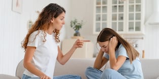 Los límites también se enseñan y los padres tienen un papel clave. Conoce cómo hacerlo sin recurrir al miedo ni a los gritos. Foto: Istock / Chat GPT.