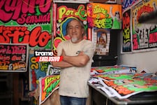 Conoce a Pedro ‘Monky’ Rojas, el pionero de los carteles chicha que adornan los barrios de Lima