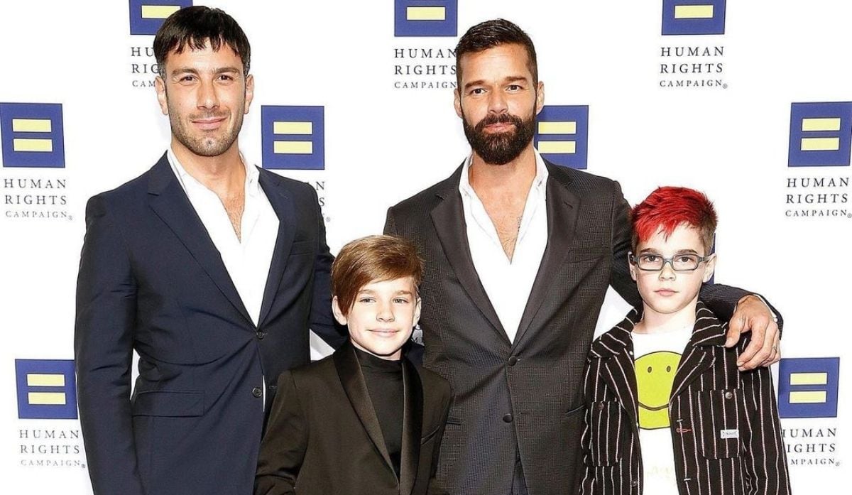 En el 2008, Ricky Martin sorprendió al mundo con el nacimiento de sus primeros hijos Matteo y Valentino, quienes nacieron mediante un "vientre de alquiler". Luego empezó la crianza con Yosef, todo ha ido de maravilla y la familia se muestra unida. (Foto: Jwan Yosef / Instagram).