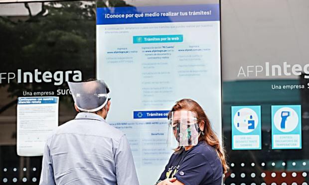 Luego de iniciarse el proceso de retiro de hasta S/17.600 (4 UIT) de los fondos de pensiones de las AFP, los afiliados que no han podido empezar con la solicitud aún tienen plazo para hacerlo (Foto: GEC)