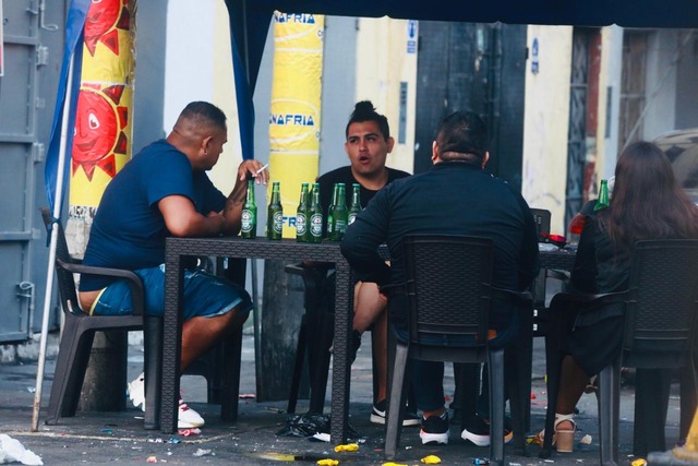Amanecer en las calles de Lima después de los festejos por Año Nuevo.
Foto: César Grados/@photo.gec