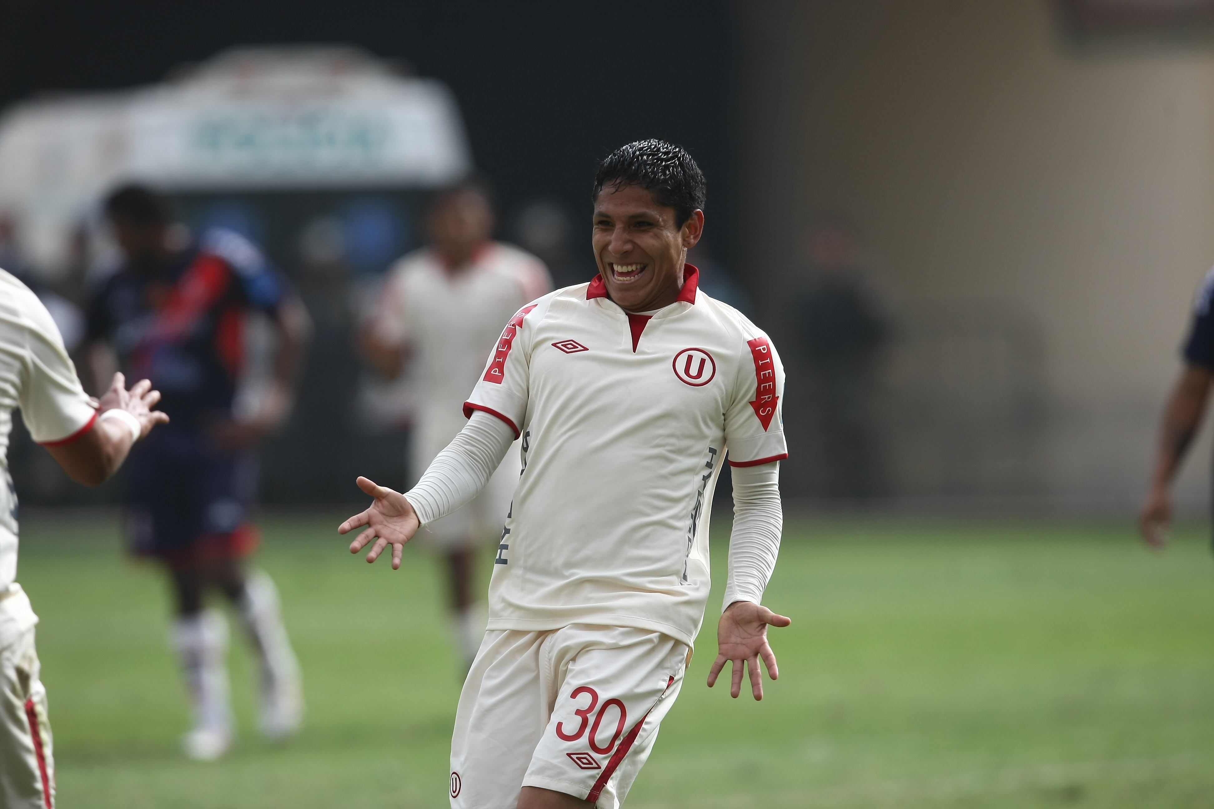 Raúl Ruidíaz fue protagonista del último título nacional de Universitario en 2013 | Foto: GEC