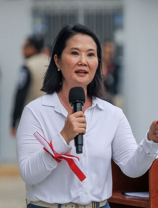 ¡Keiko Fujimori emplaza al Congreso por facultades! Presidenta advierte que “están poniendo a prueba nuestra paciencia”
