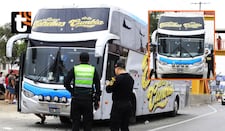 ¡Acribillan bus de ‘Las Estrellas de la Cumbia’ en Los Olivos! Dos integrantes y chofer son heridos tras cobarde ataque