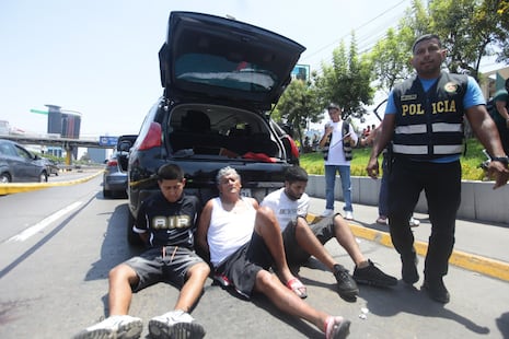 ¡EN LA VÍA EXPRESA! ‘Los Malditos del Cono’ roban camionetón y caen tras persecución