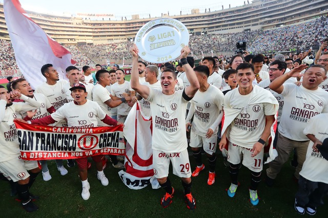 Celebración de Universitario como ganador del Torneo Apertura (Fotos: Jesús Saucedo)