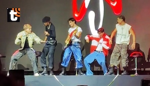 ¡Santos Bravos hizo vibrar a Lima! Boyband cantó ‘Cariñito’ y emocionó con homenaje a Pedro Suárez-Vértiz