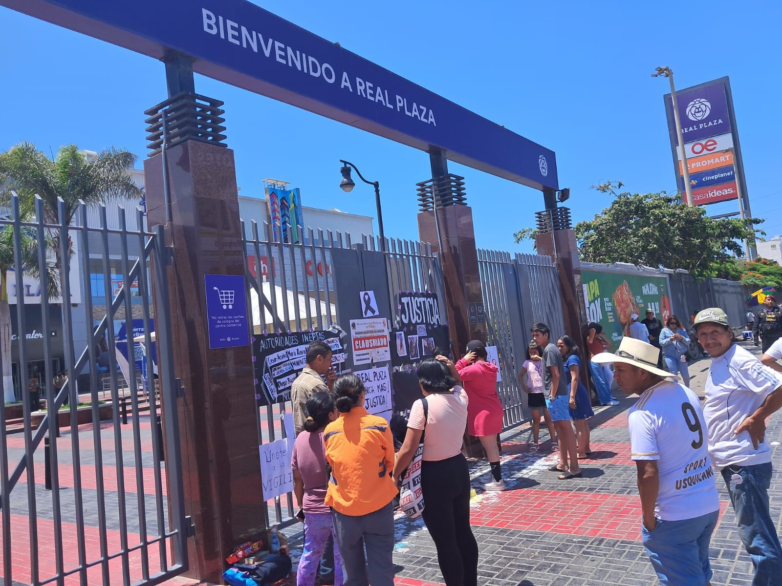 Centro comercial Real Plaza emitió un comunicado dirigido a familiares de víctimas. (@gec)