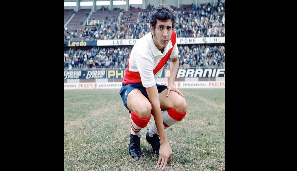 Roberto “titin” Drago fue figura en Deportivo Municipal y luego lo dirigió. (GEC Archivo Histórico)