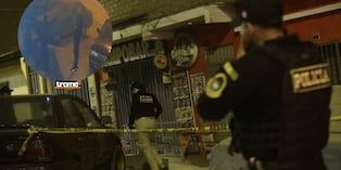 Peritos de Criminalística tomaron huellas de los casquillos hallados en la escena del delito. | Foto: César Grados / Diario Trome