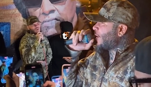 Farruko sorprende en el Callao y hace ‘concierto’ en la calle durante su visita al Perú