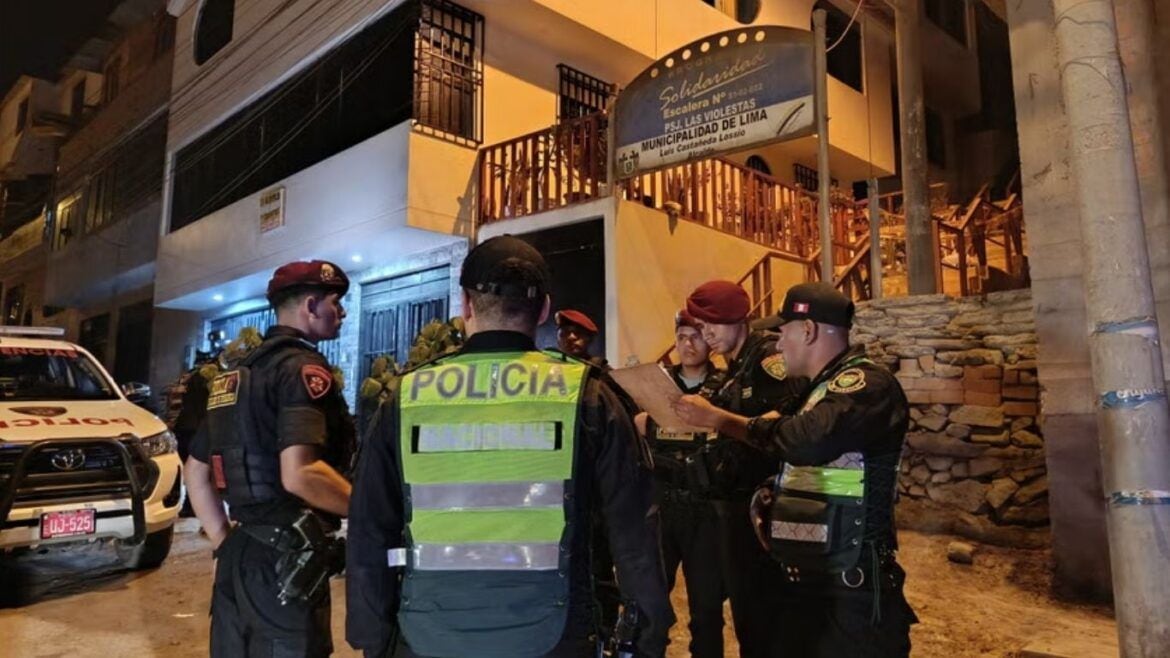 Crimen ocurrió en las escaleras del cerro Primavera en Puente Piedra. Foto: RPP