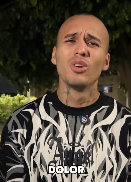 Tiktoker se disculpa tras dañar árbol navideño de Chiclayo.