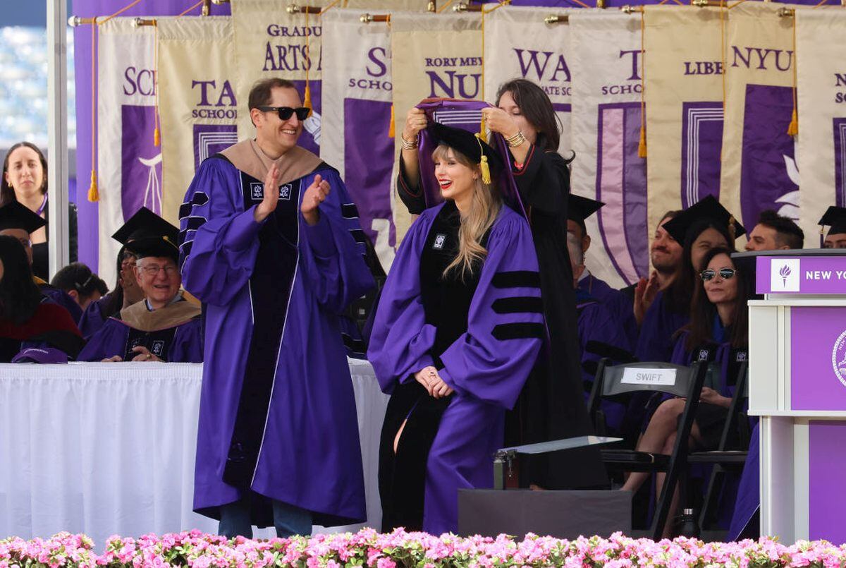 Taylor Swift reflexionó sobre "ser cancelada" en redes sociales y criticada por su vida amorosa tras recibir un doctorado honoris causa por la Universidad de Nueva York. (Foto: Getty Images)