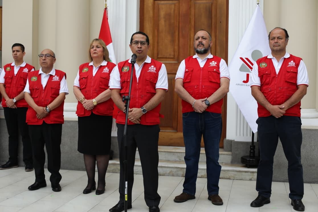 Presidente del JNE, Roberto Burneo. (Foto: Violeta Ayasta / El Comercio)