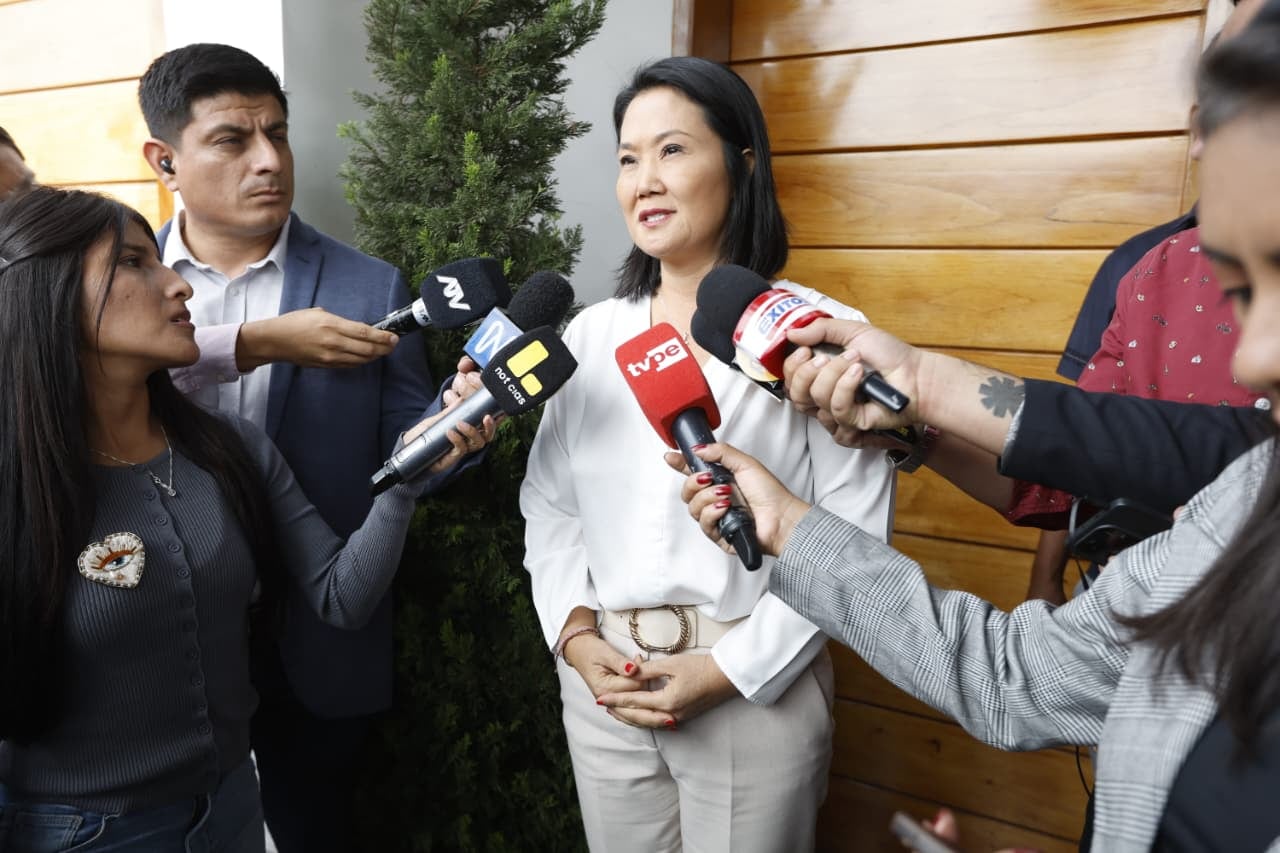La candidata presidencial de Fuerza Popular, Keiko Fujimori, reiteró su pedido de prudencia de cara a los resultados finales de la segunda vuelta. Foto: Mario Zapata N. / GEC